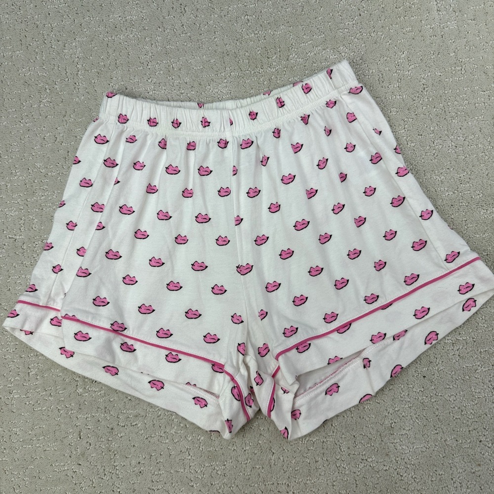 Kerri Rosenthal Pajama Shorts Women XS White Pink Le Kiss Lips Print Cotton